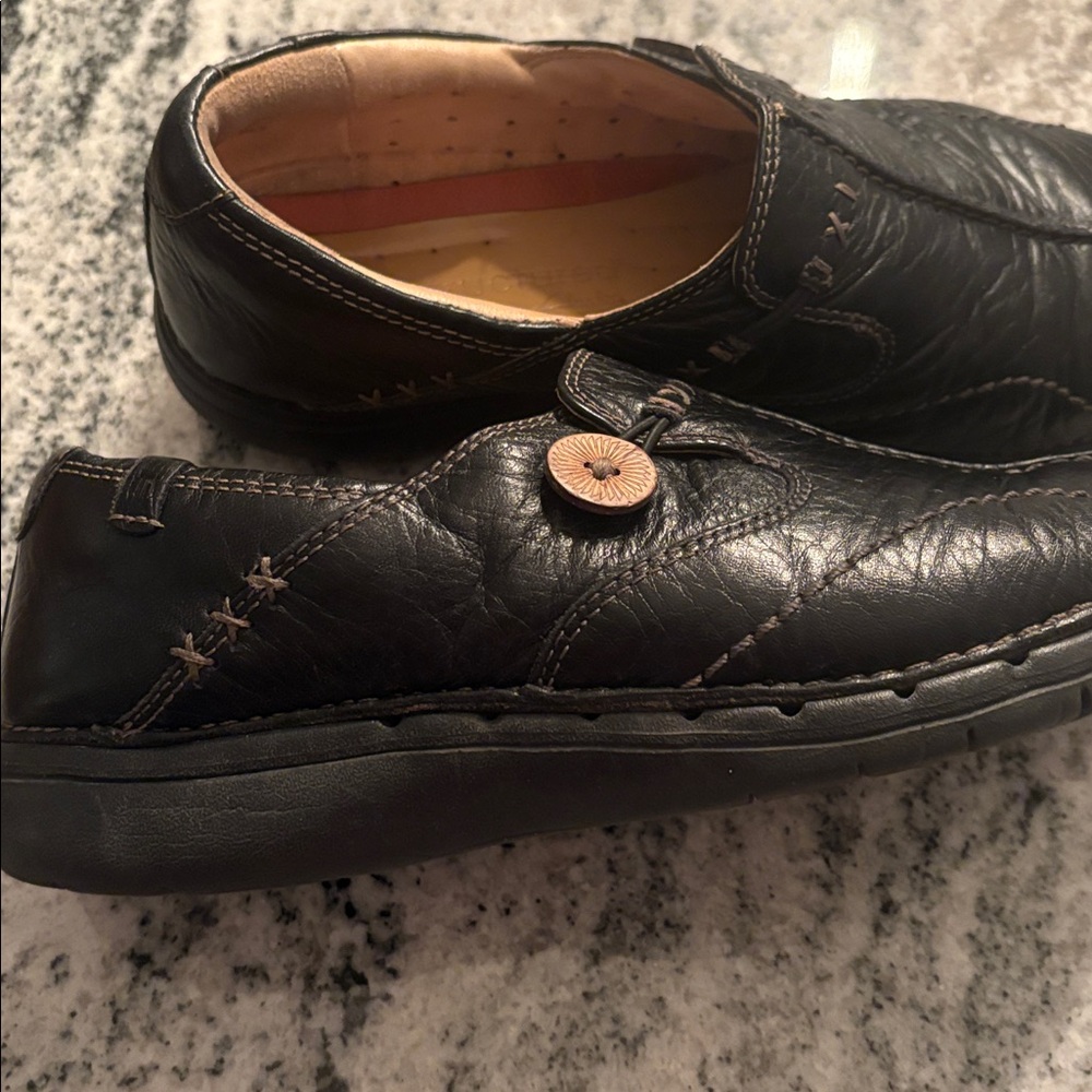 Clarks Women’s Black Leather Slip-On Loafers